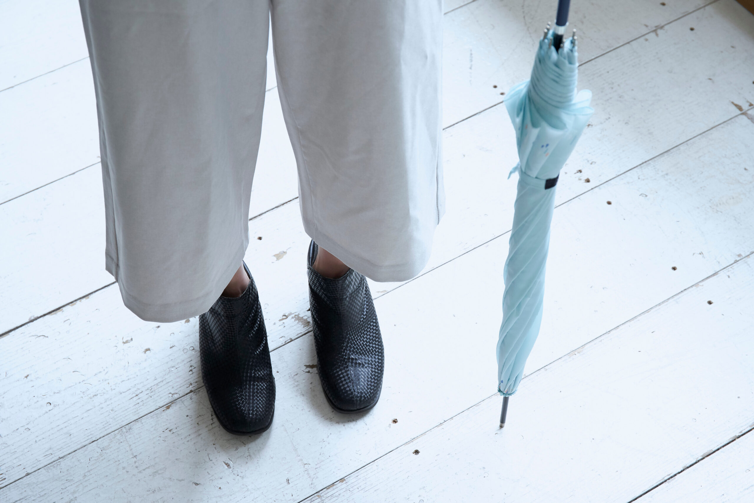 レインブーツを長持ちさせるために｜トラブルの原因とお手入れ法