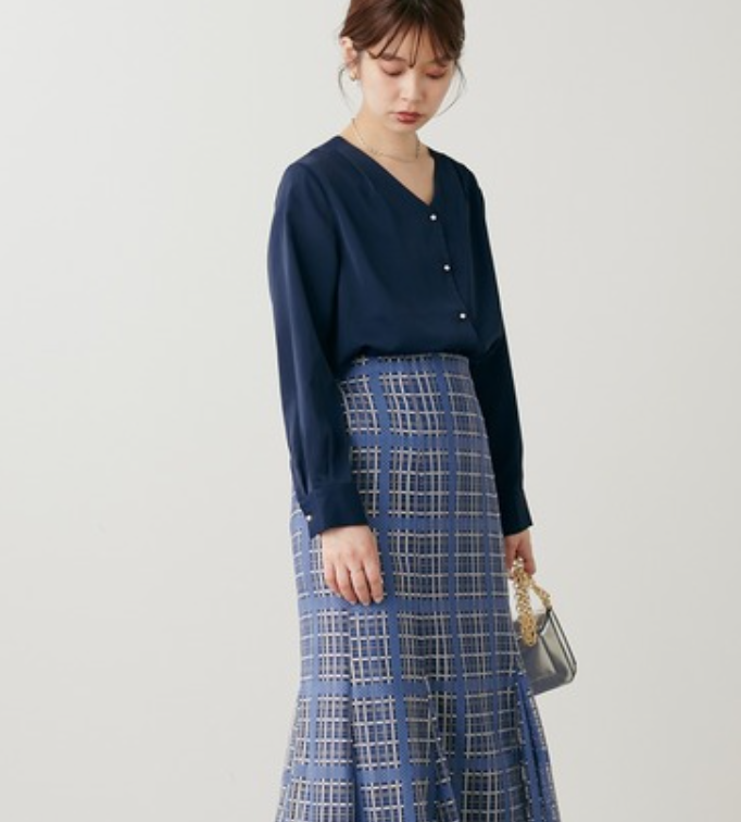 魅力のフレアスカートコーデ♡相性バツグンのアイテムと組み合わせ術